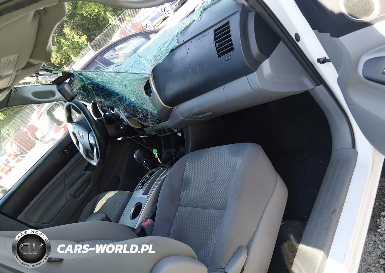 2013 Toyota Tacoma Base V6 VIN:3TMLU4EN9DM111033 - 5
