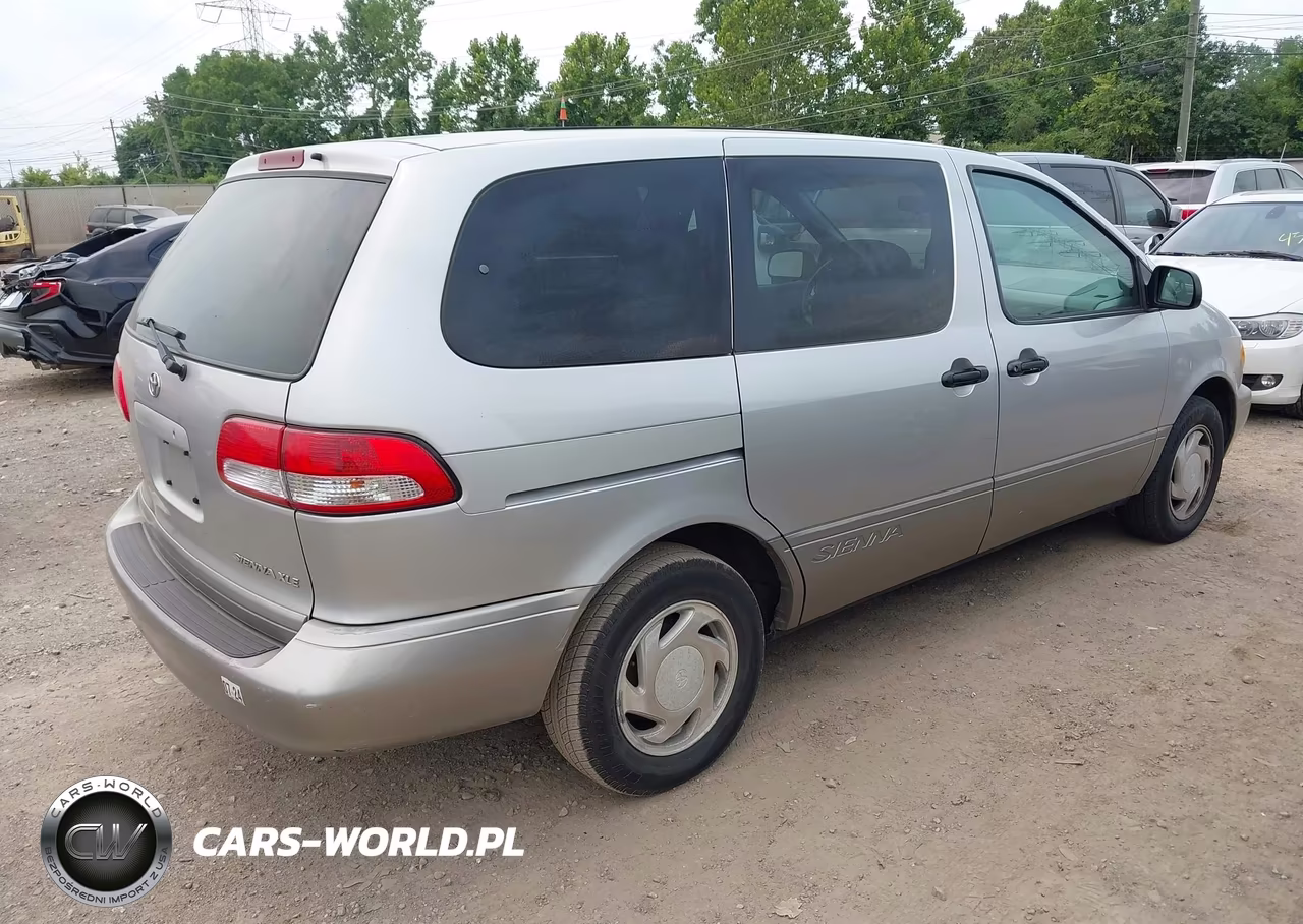 2002 Toyota Sienna Le VIN:4T3ZF13C42U485999 - 4