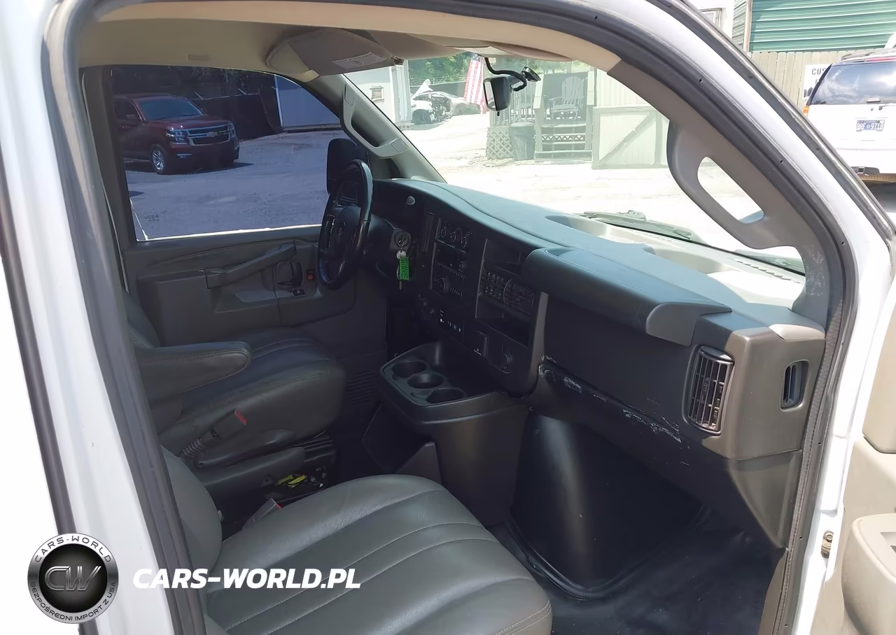 2019 Chevrolet Express 2500 Work Van VIN:1GCWGAFP2K1366183 - 5