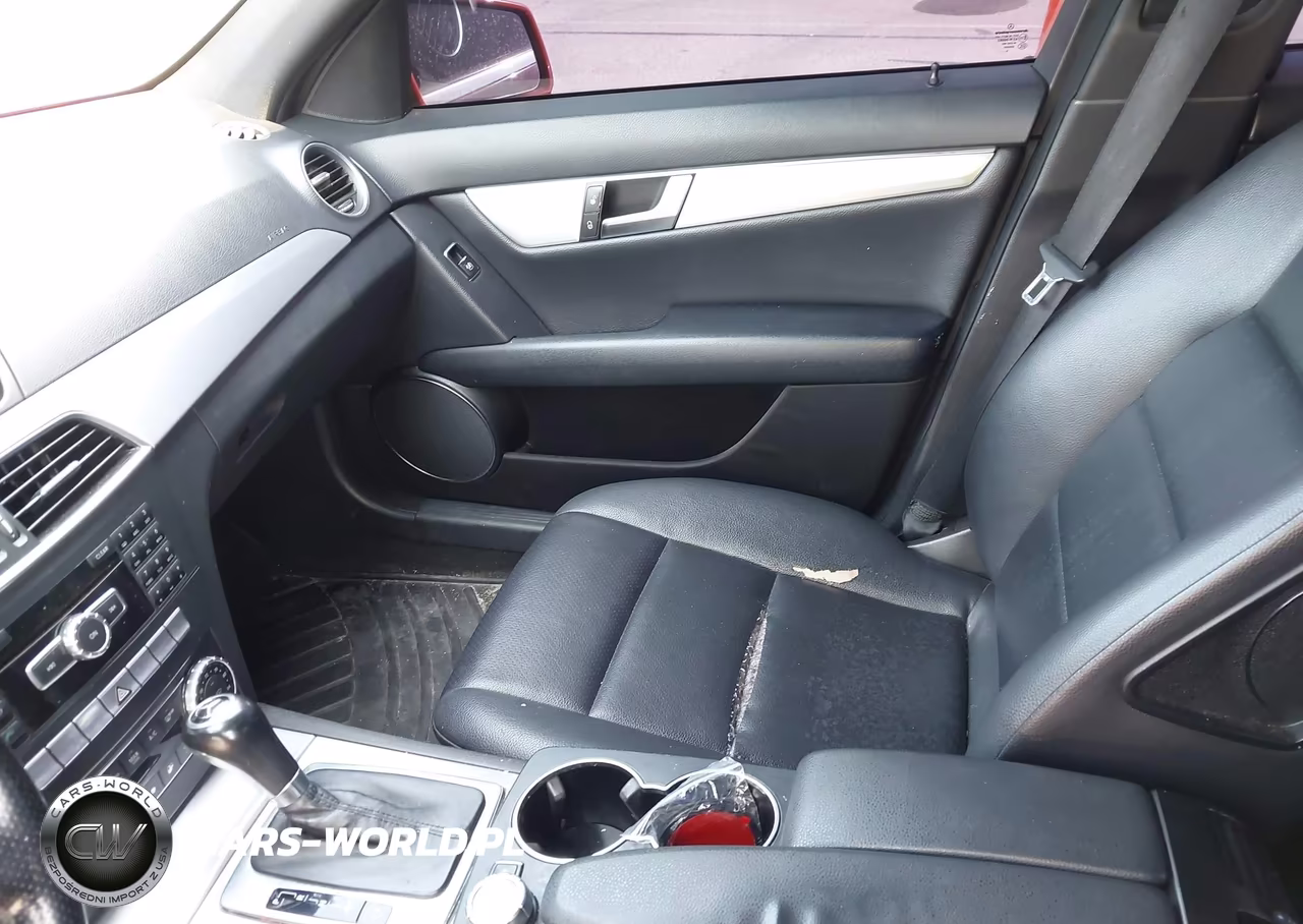 2014 Mercedes-Benz C 250 Sport VIN:WDDGF4HB5ER312043 - 5