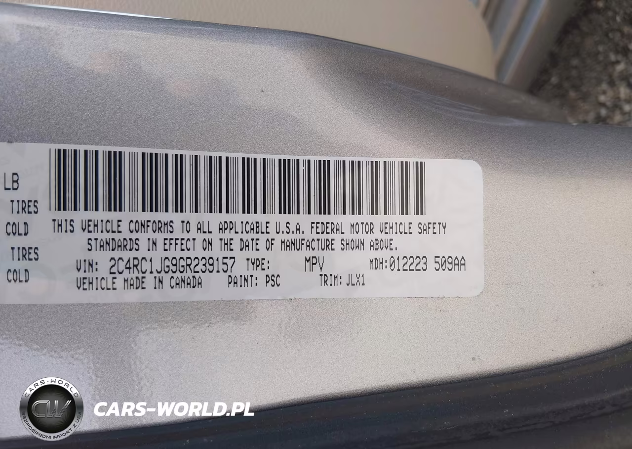 2016 Chrysler Town & Country Limited VIN:2C4RC1JG9GR239157 - 9