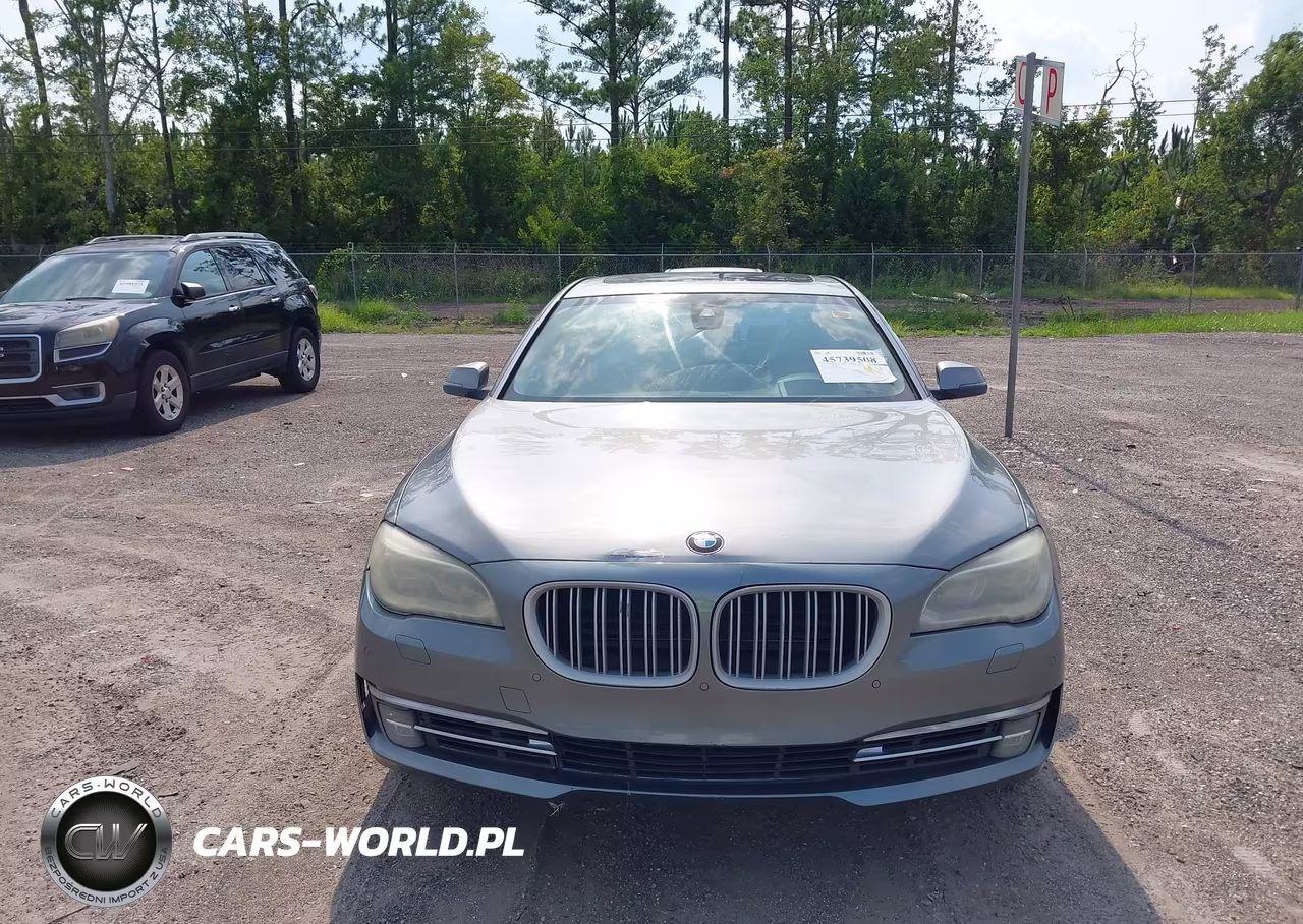 2014 BMW Alpina B7 VIN:WBAYE8C55ED134882 - 12