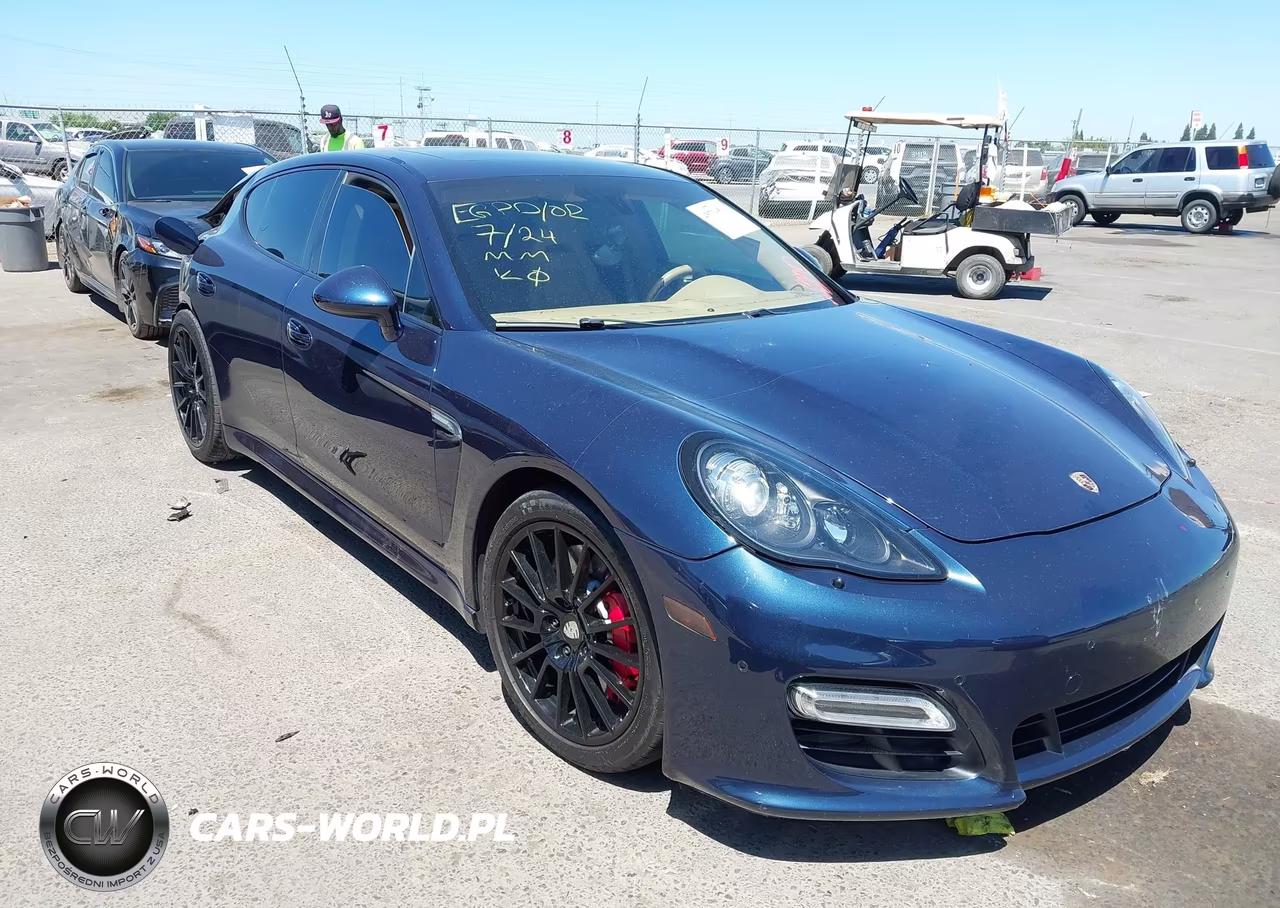 2013 Porsche Panamera Gts