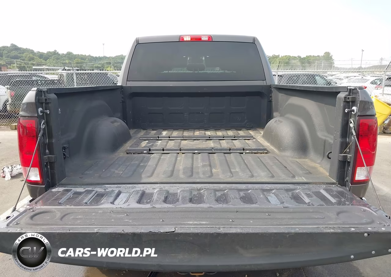 2018 Ram 3500 Tradesman 4X4 6'4 Box VIN:3C63R3CJ0JG397383 - 16