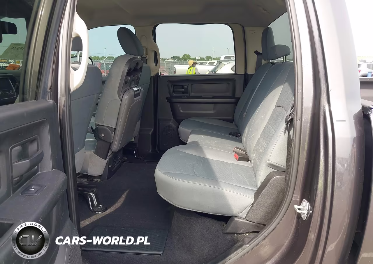 2018 Ram 3500 Tradesman 4X4 6'4 Box VIN:3C63R3CJ0JG397383 - 6