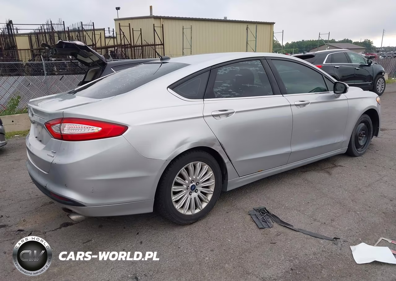 2015 Ford Fusion Se VIN:3FA6P0HD5FR306087 - 4