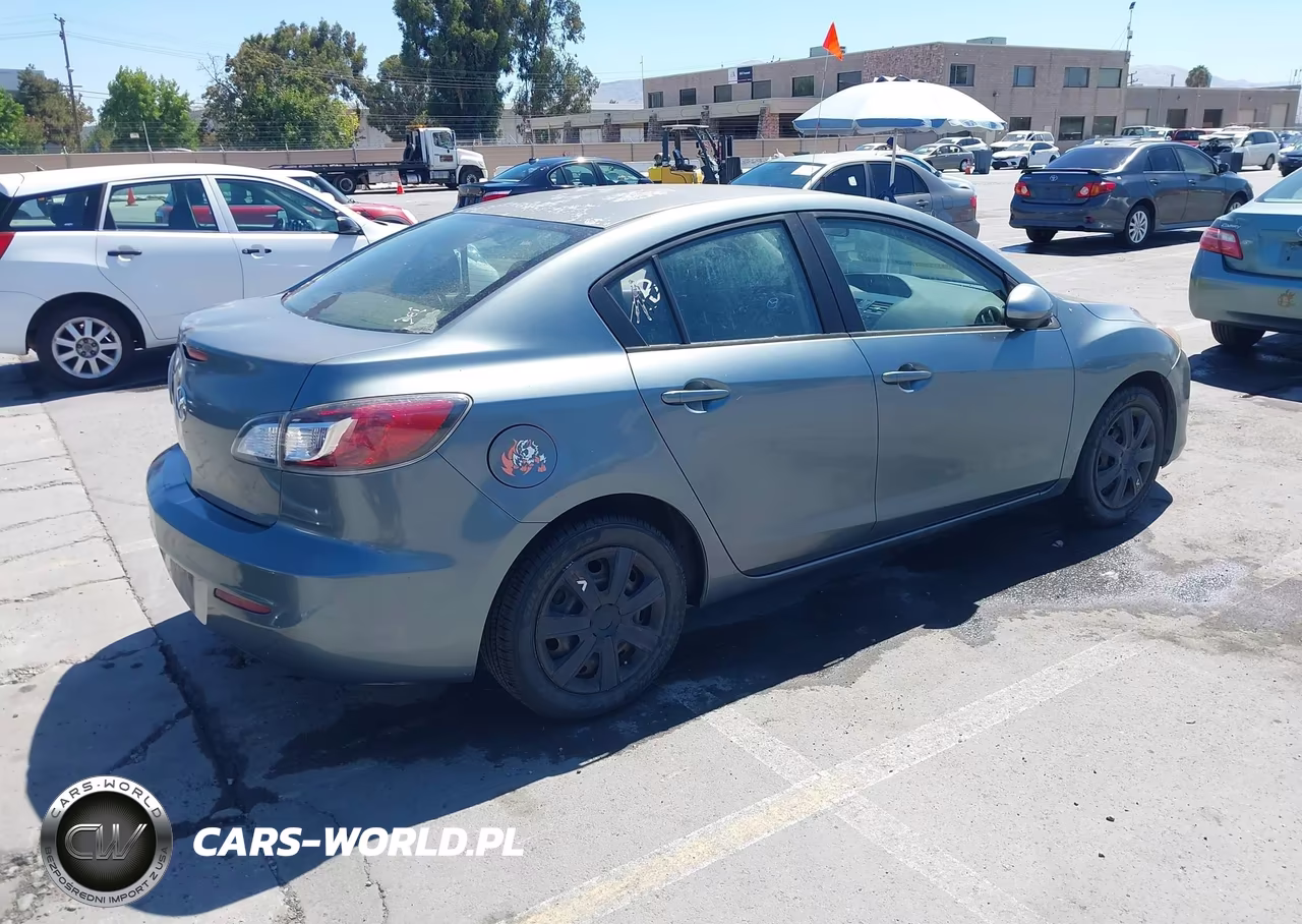 2013 Mazda Mazda3 I Sv VIN:JM1BL1TG4D1770989 - 4