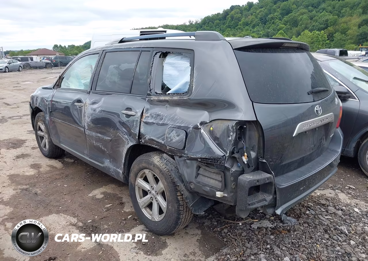 2010 Toyota Highlander Base V6 VIN:5TDBK3EH5AS002831 - 3
