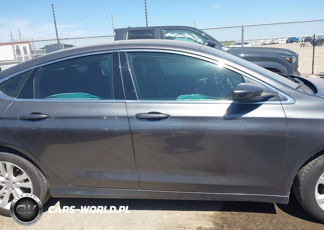 2015 Chrysler 200 Limited VIN:1C3CCCAB9FN612946 - 13