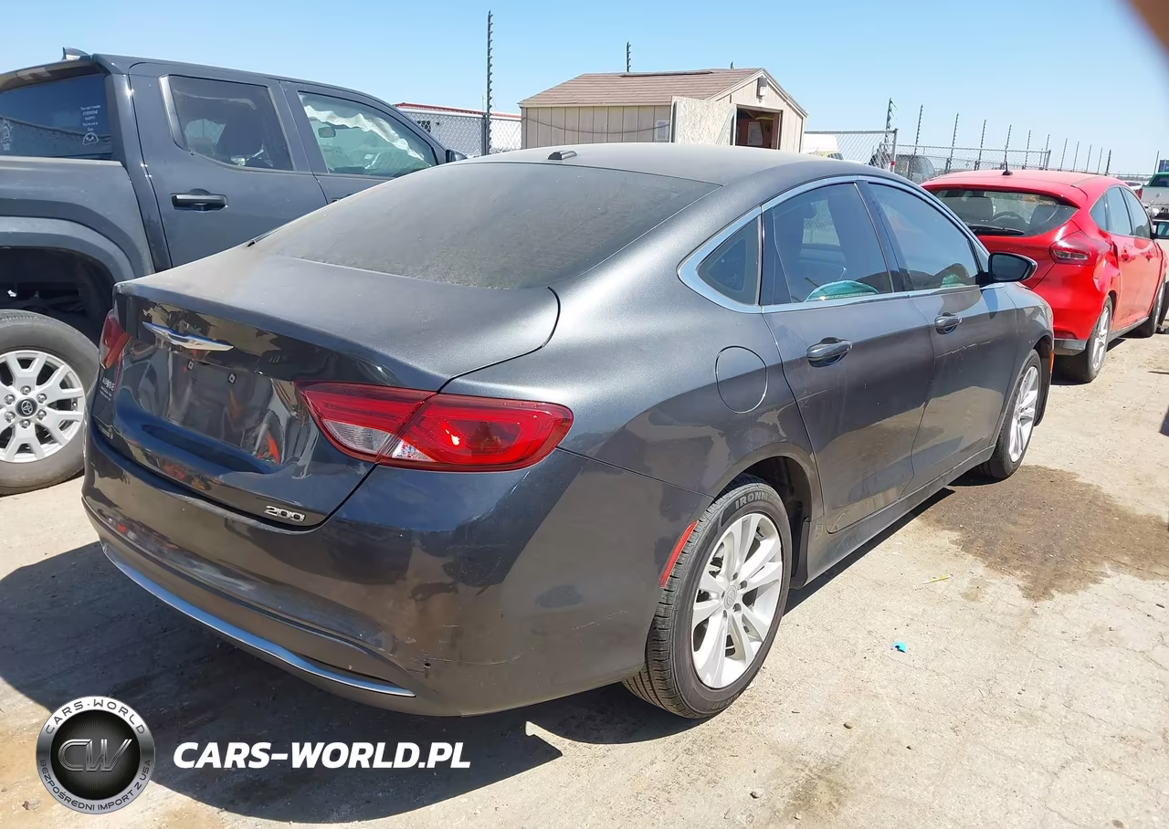 2015 Chrysler 200 Limited VIN:1C3CCCAB9FN612946 - 4