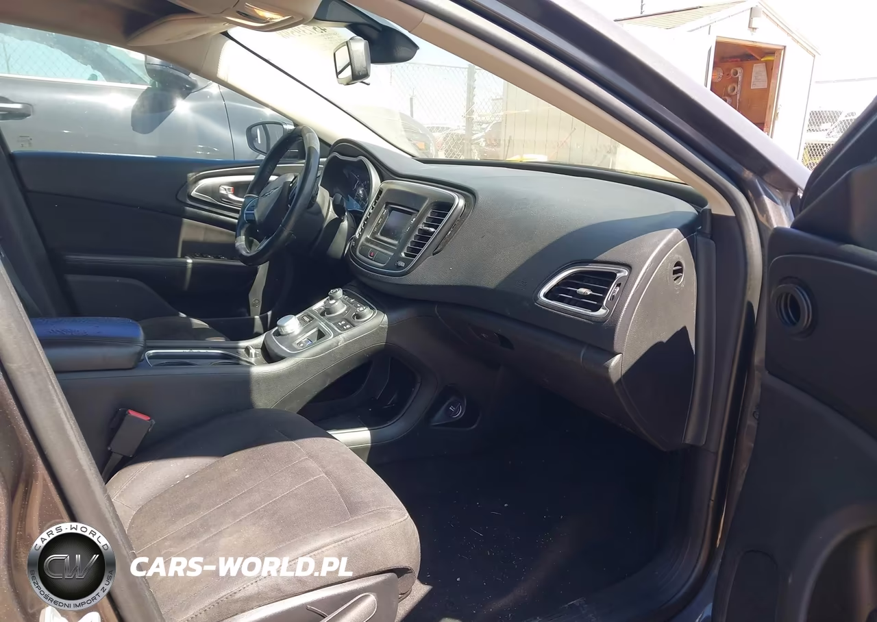 2015 Chrysler 200 Limited VIN:1C3CCCAB9FN612946 - 5