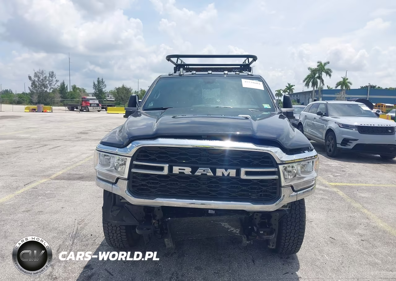 2024 Ram 3500 Tradesman VIN:3C63R3CLXRG225181 - 17