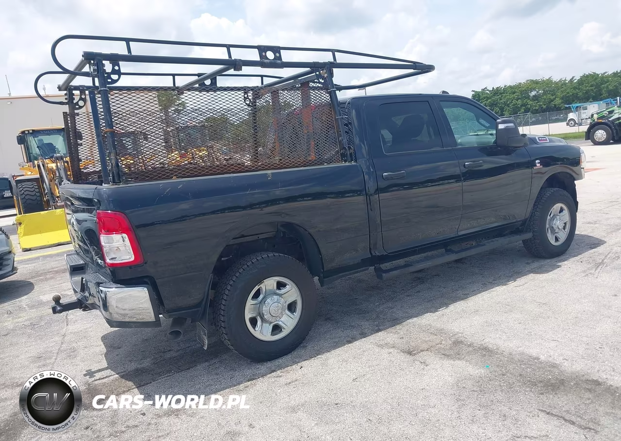 2024 Ram 3500 Tradesman VIN:3C63R3CLXRG225181 - 4