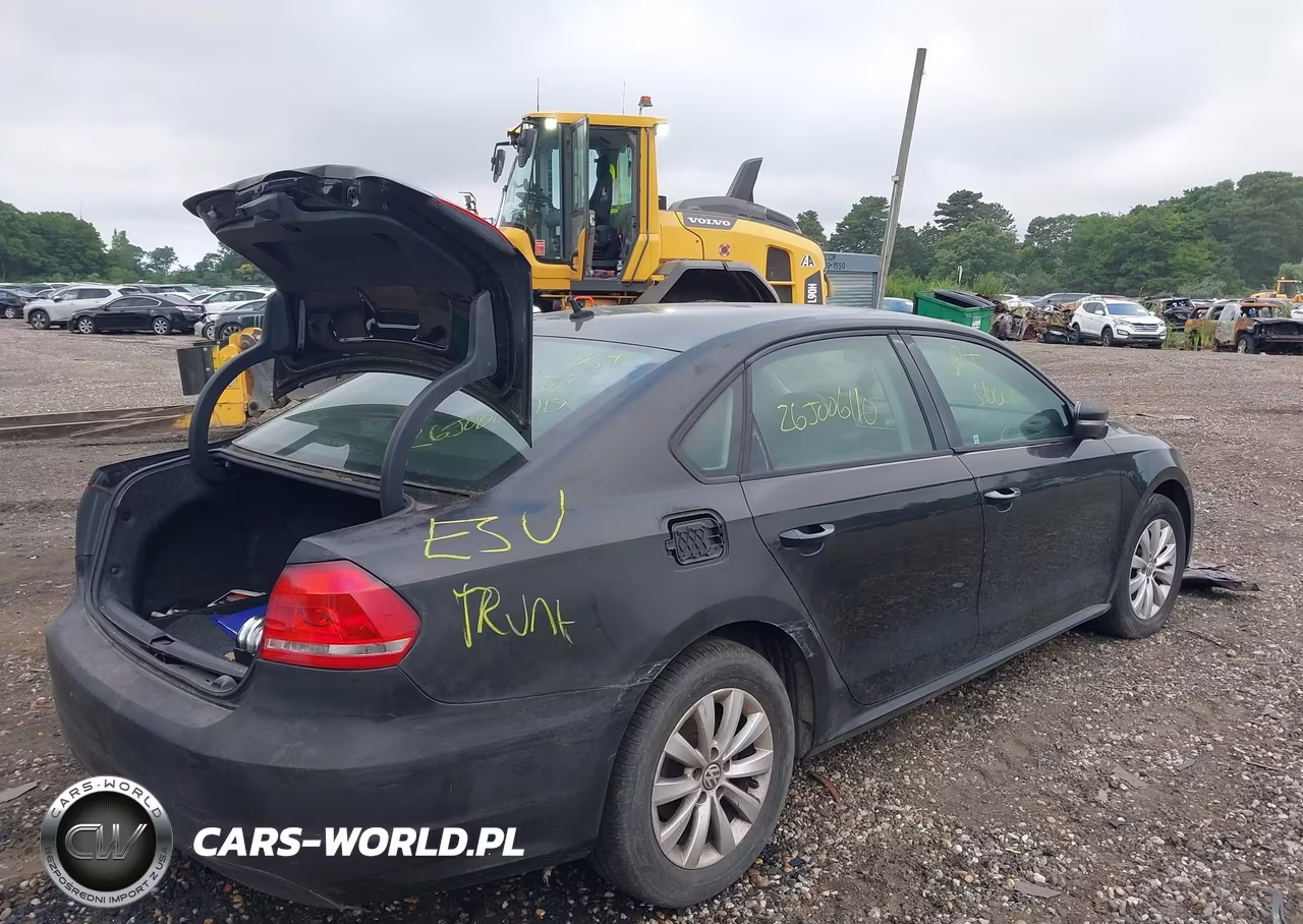 2013 Volkswagen Passat 2.5L S VIN:1VWAP7A31DC013908 - 4