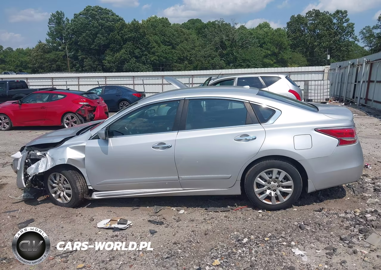 2015 Nissan Altima 2.5 S VIN:1N4AL3APXFC132298 - 14
