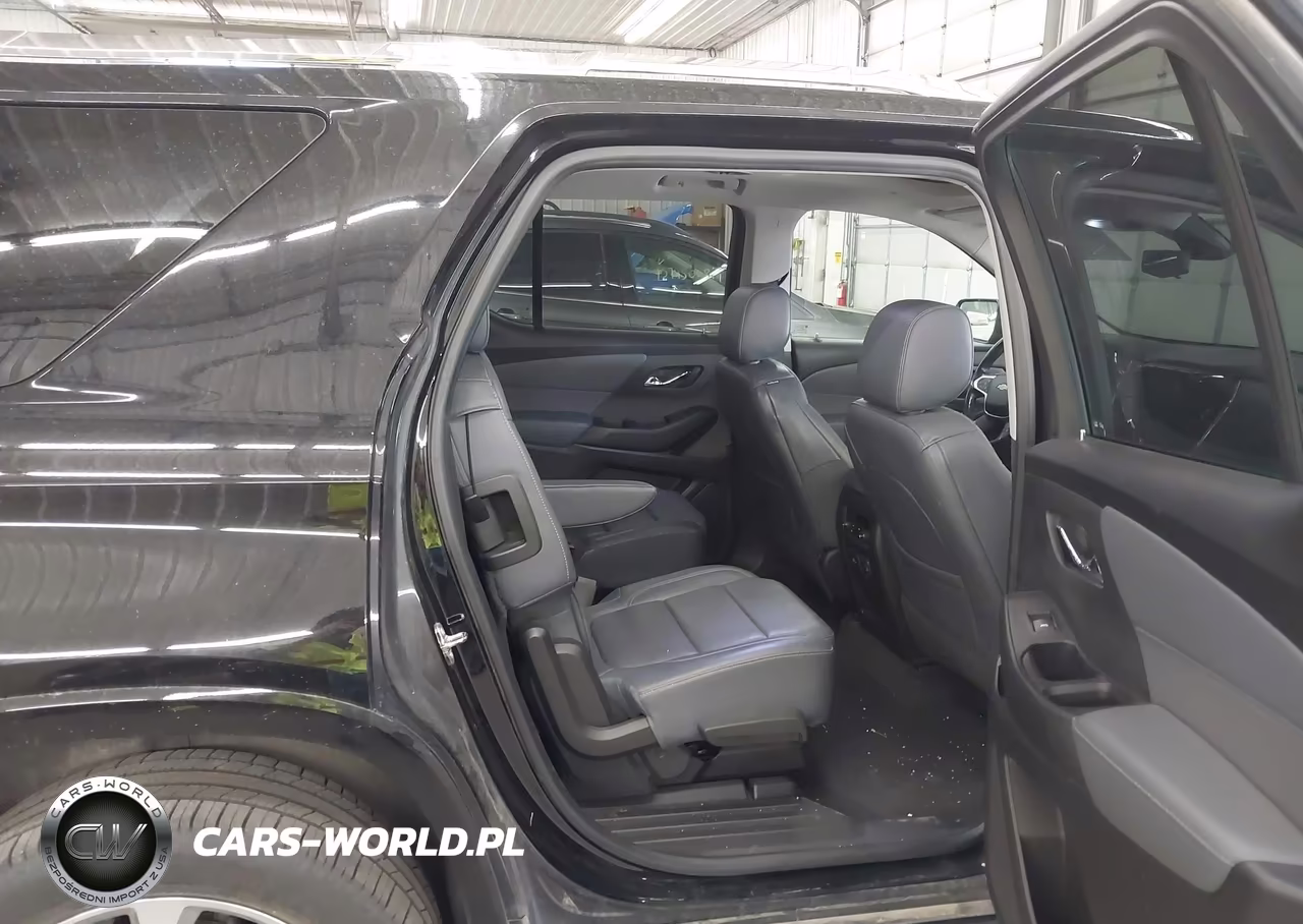 2019 Chevrolet Traverse Premier VIN:1GNEVKKW3KJ123705 - 8