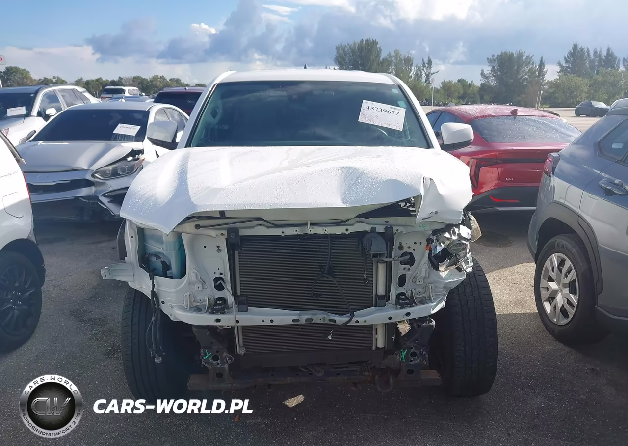2018 Toyota Tacoma Sr VIN:5TFRX5GN2JX113958 - 13
