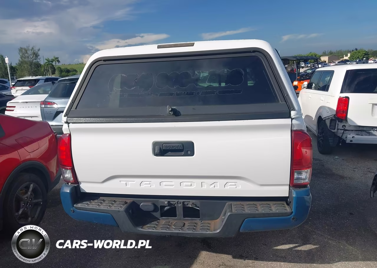 2018 Toyota Tacoma Sr VIN:5TFRX5GN2JX113958 - 17