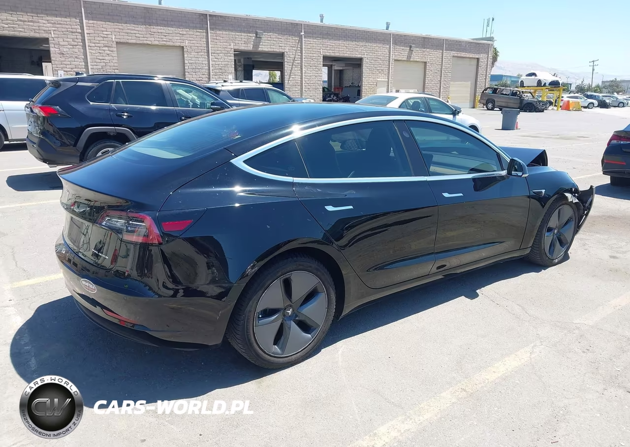 2018 Tesla Model 3 Long Range-Performance VIN:5YJ3E1EB8JF084599 - 4