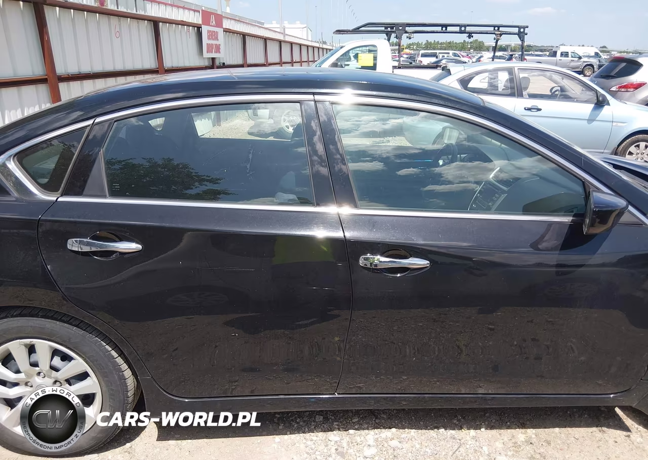 2018 Nissan Altima 2.5 S VIN:1N4AL3AP6JC129729 - 13