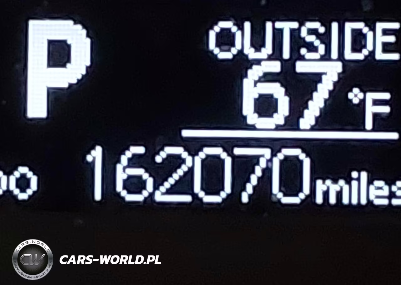 2017 Toyota Corolla Le VIN:2T1BURHE3HC910437 - 16