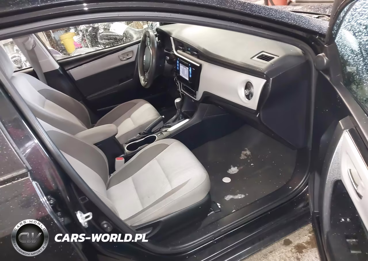 2017 Toyota Corolla Le VIN:2T1BURHE3HC910437 - 5