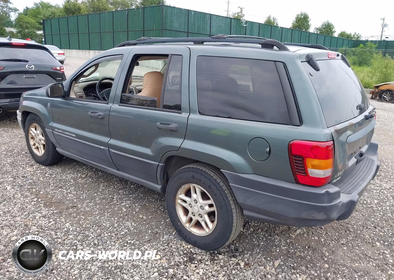 2004 Jeep Grand Cherokee Laredo VIN:1J4GW48S04C286361 - 3