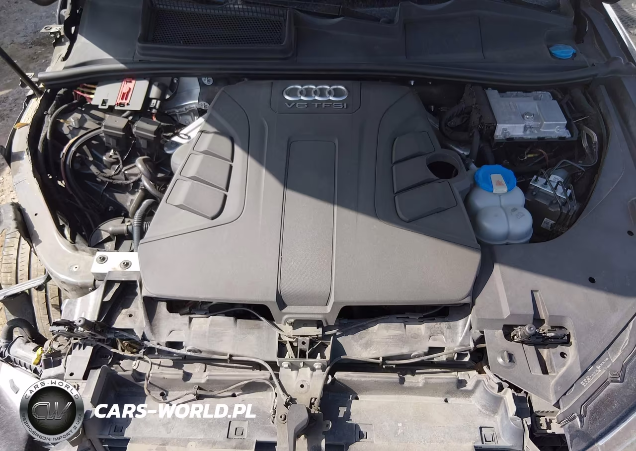2017 Audi Q7 3.0T Premium VIN:WA1LAAF77HD013962 - 10