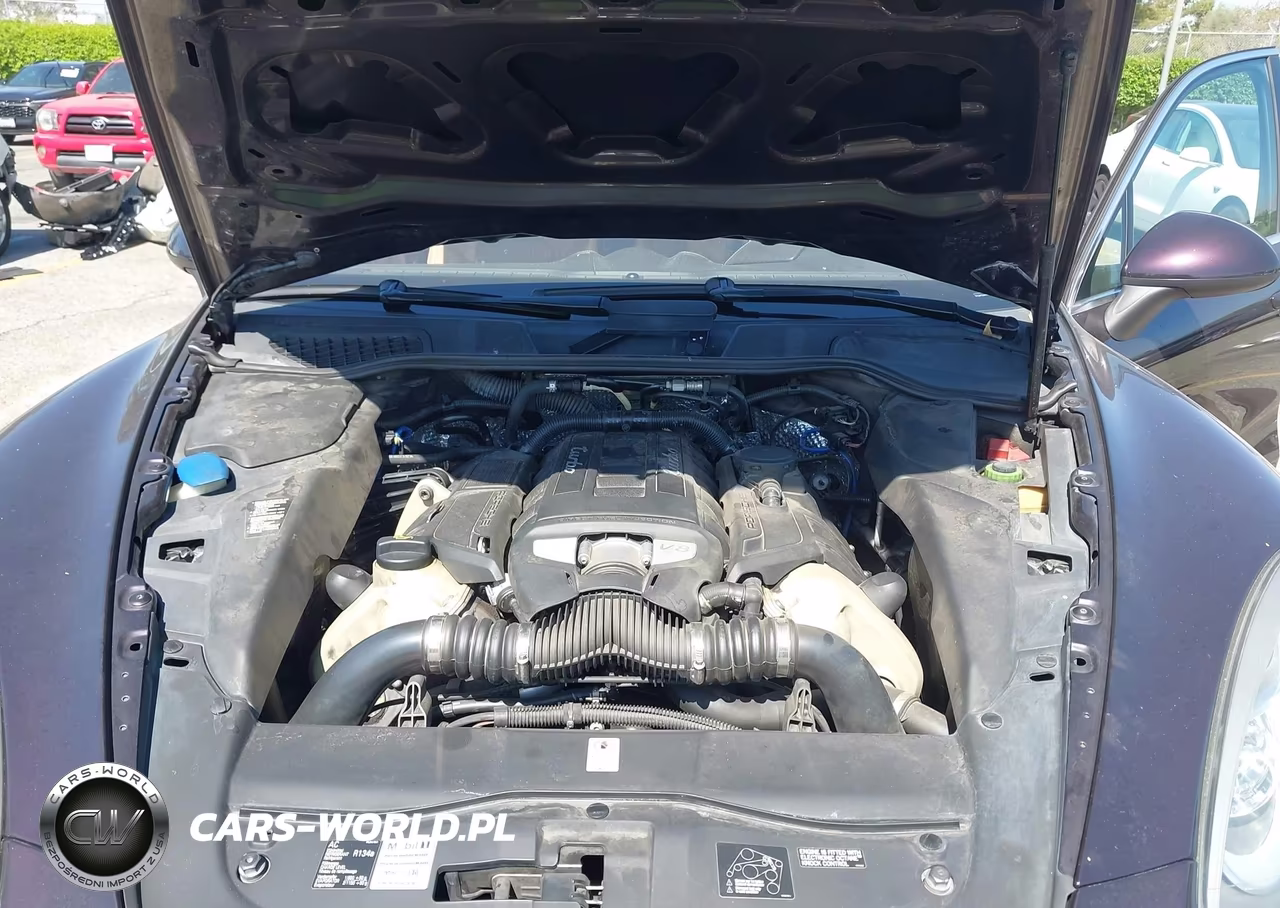 2012 Porsche Cayenne Turbo VIN:WP1AC2A21CLA83401 - 10