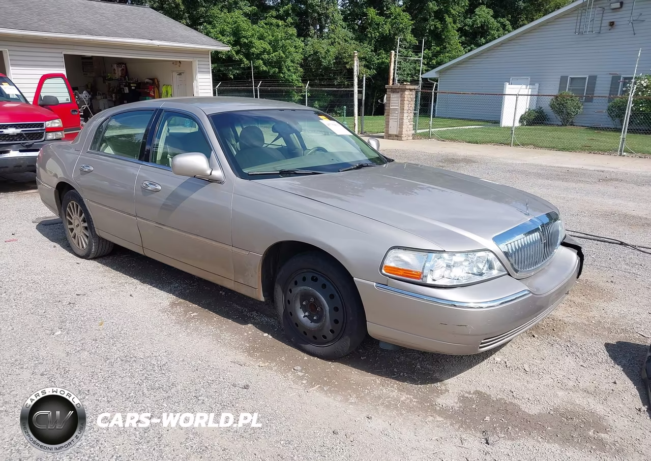 2003 Lincoln Town Car Executive