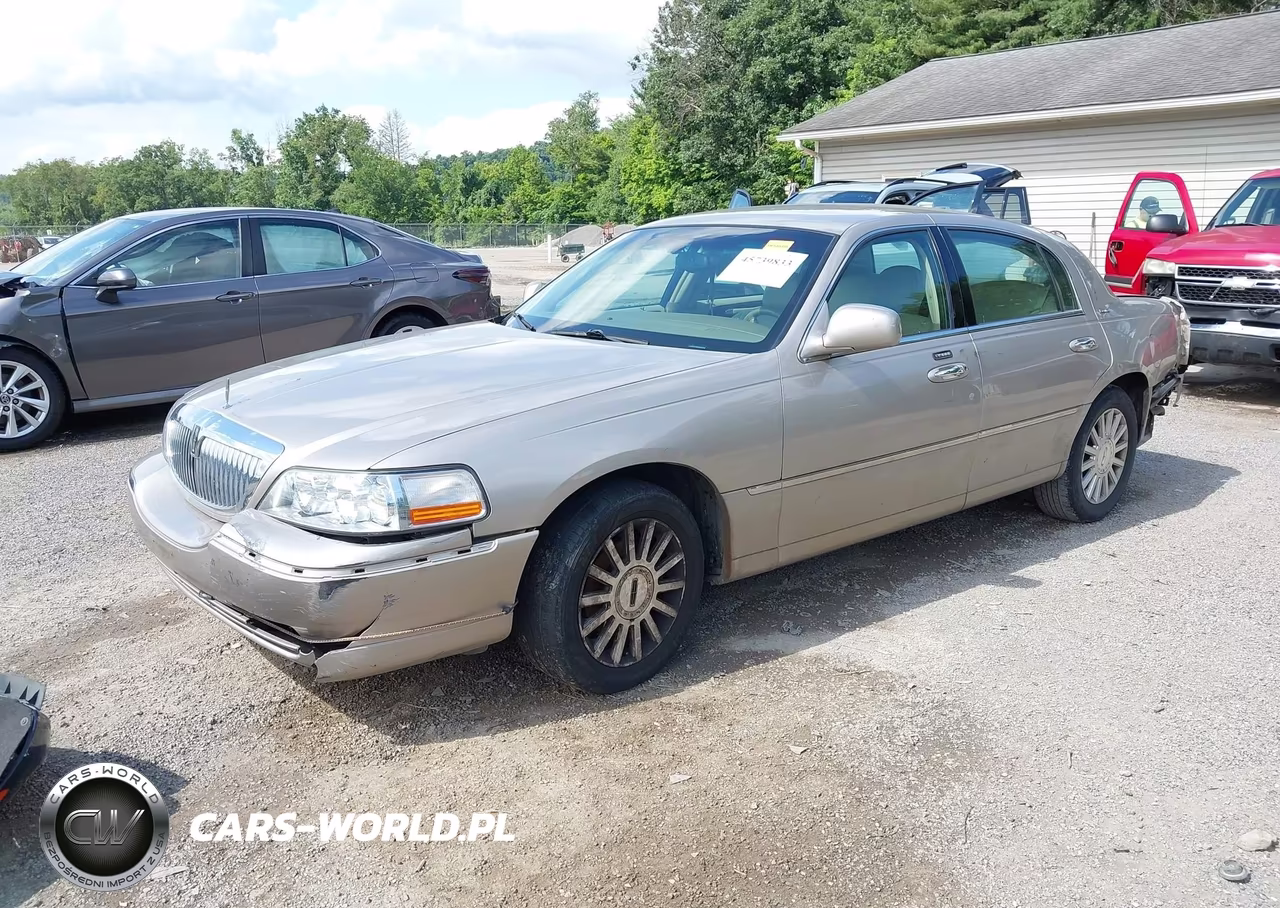 2003 Lincoln Town Car Executive VIN:1LNHM81W33Y634963 - 2