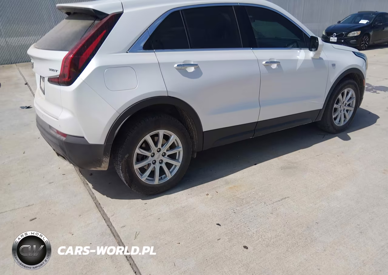 2023 Cadillac Xt4 Fwd Luxury VIN:1GYAZAR48PF131099 - 4