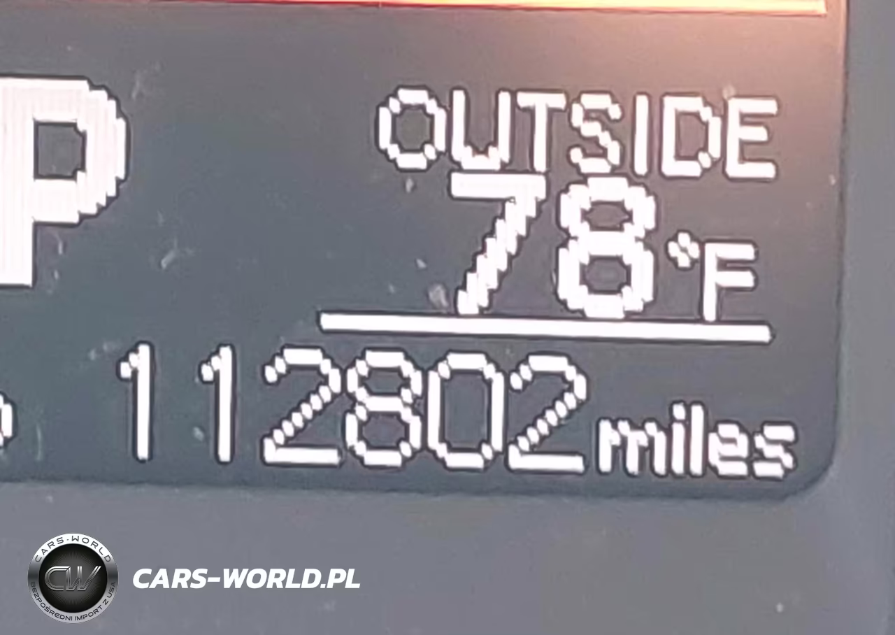 2018 Toyota Corolla Le VIN:5YFBURHE3JP814751 - 15