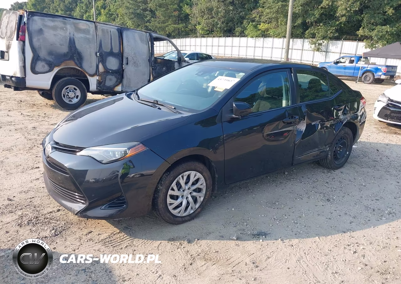 2018 Toyota Corolla Le VIN:5YFBURHE3JP814751 - 2