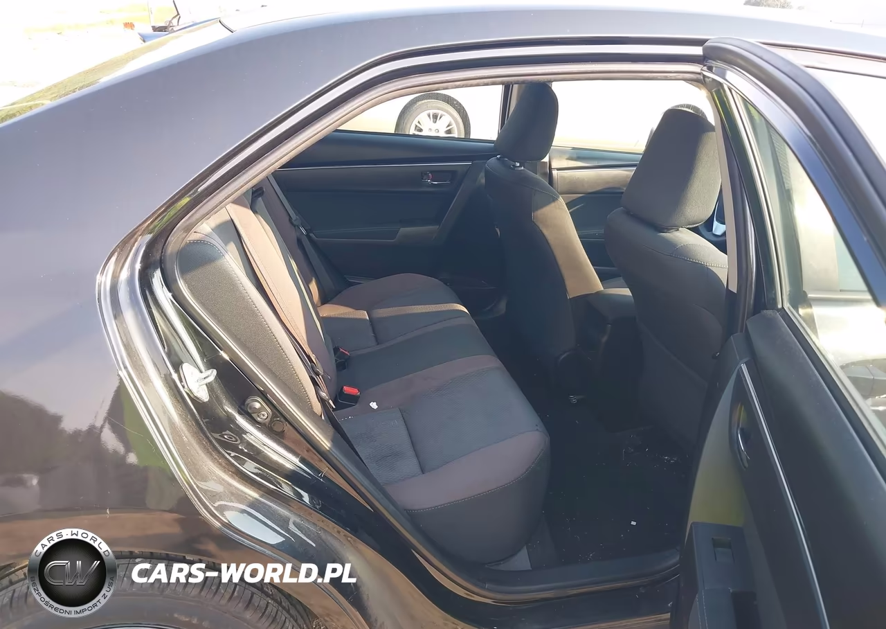 2018 Toyota Corolla Le VIN:5YFBURHE3JP814751 - 8