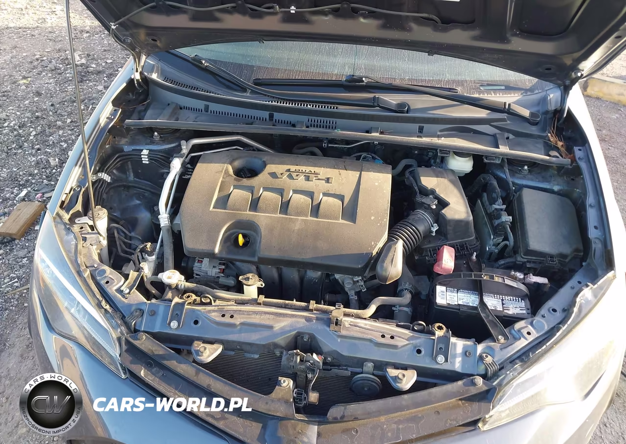 2018 Toyota Corolla Le VIN:5YFBURHE7JP853617 - 10