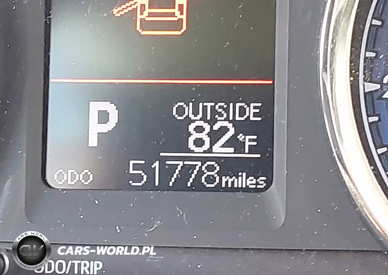 2018 Toyota Corolla Le VIN:5YFBURHE7JP853617 - 15