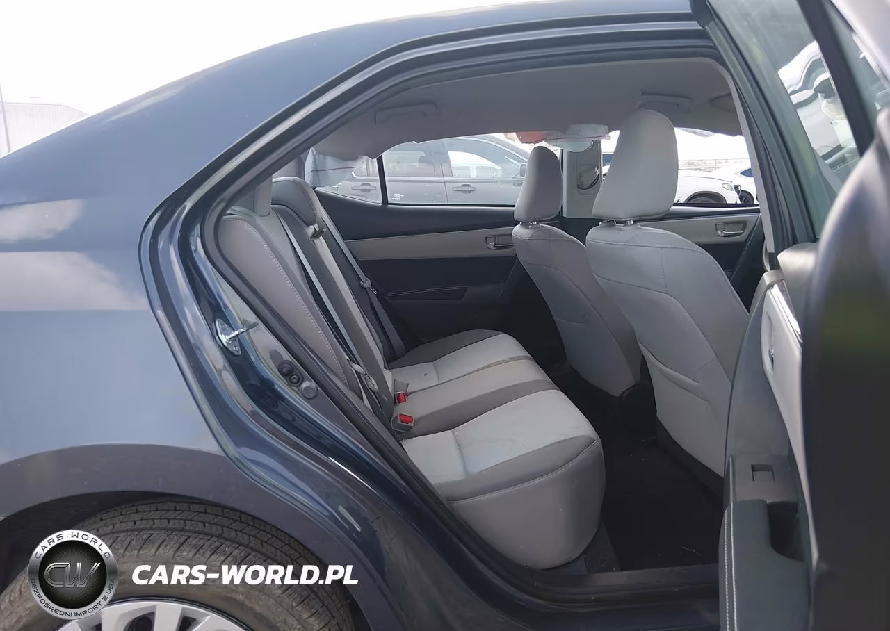 2018 Toyota Corolla Le VIN:5YFBURHE7JP853617 - 8