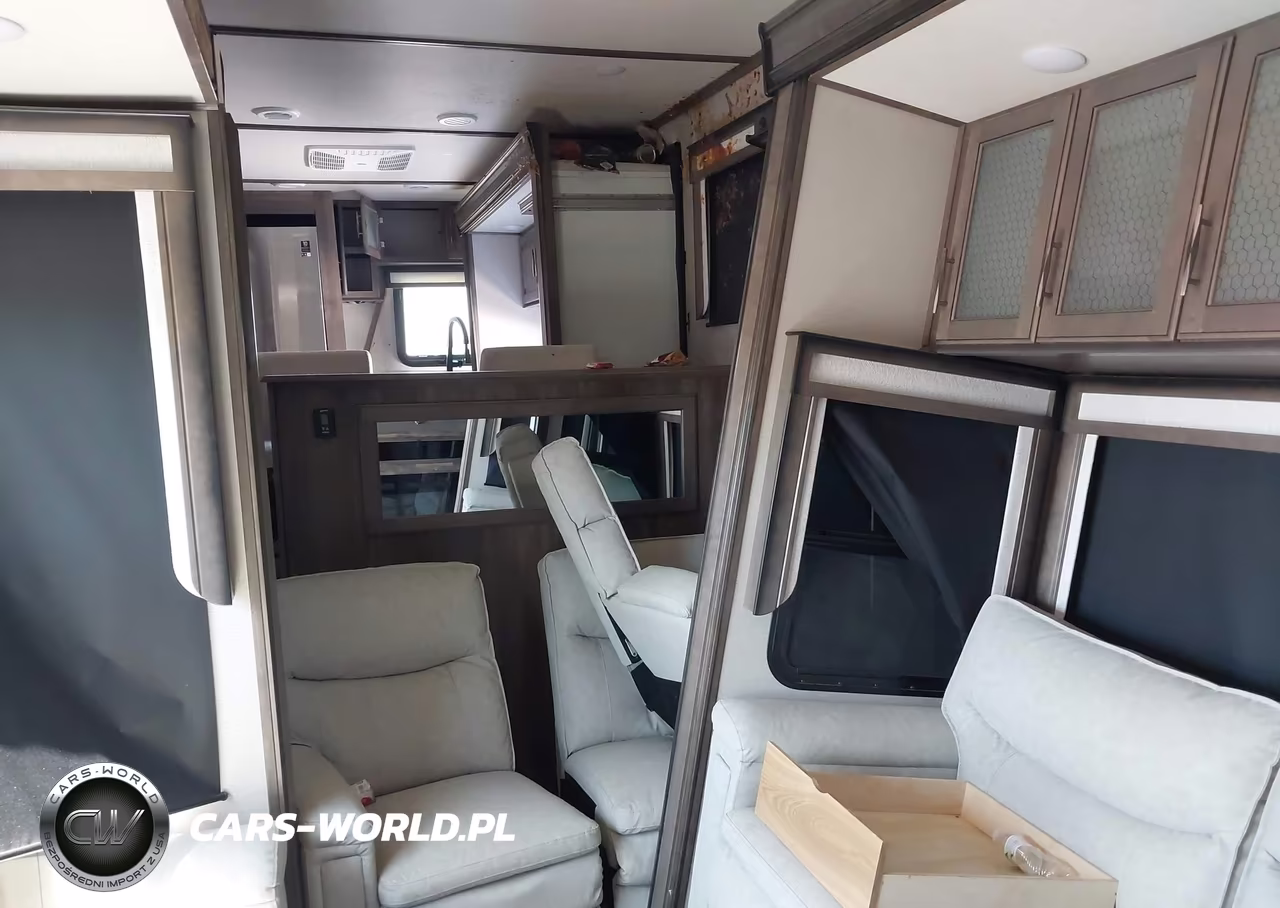2021 Winnebago Other VIN:573FS4425MAA05858 - 8