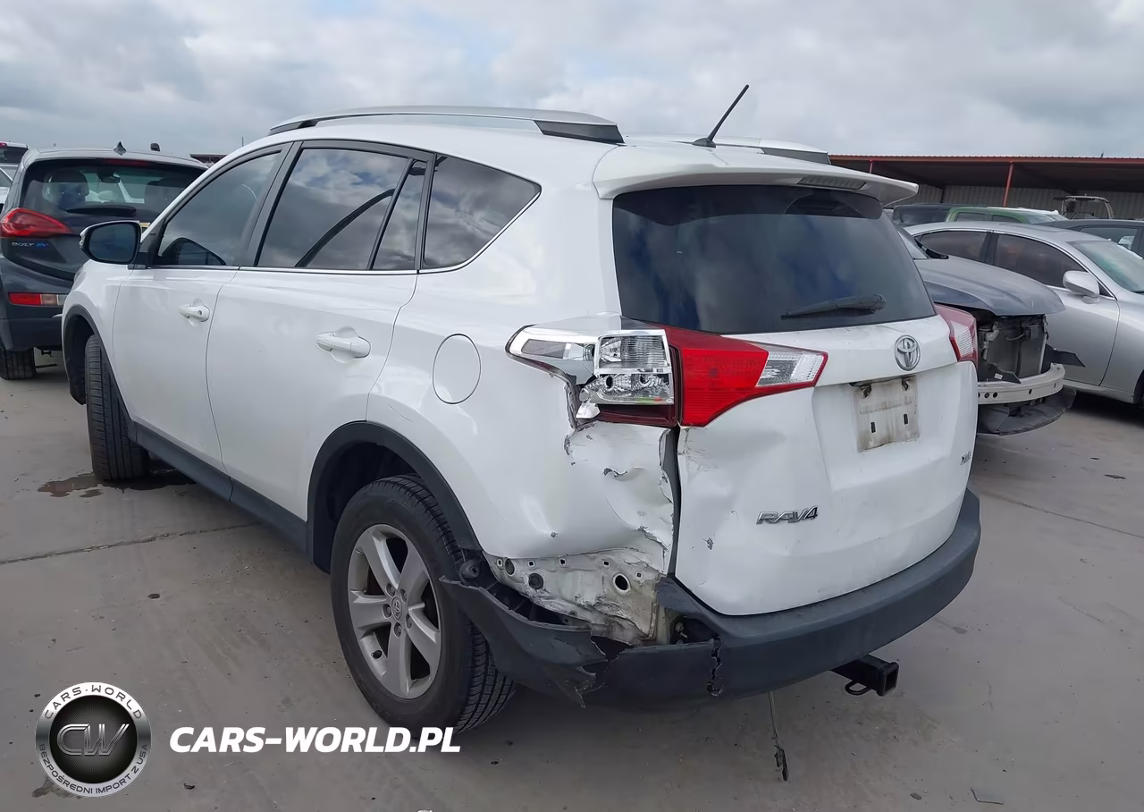 2013 Toyota Rav4 Xle VIN:2T3WFREV0DW045703 - 3