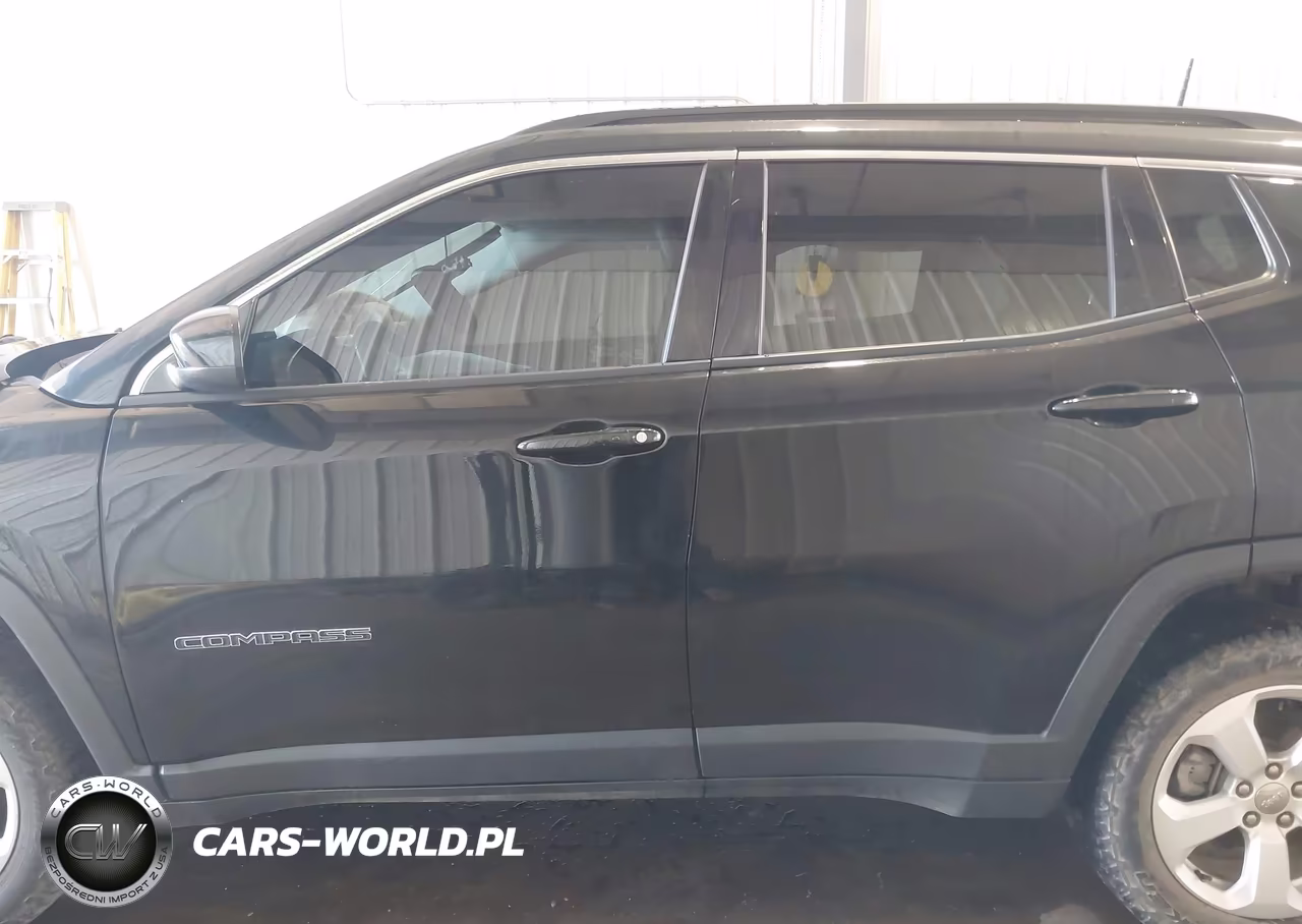 2018 Jeep Compass Latitude 4X4 VIN:3C4NJDBB7JT199707 - 14