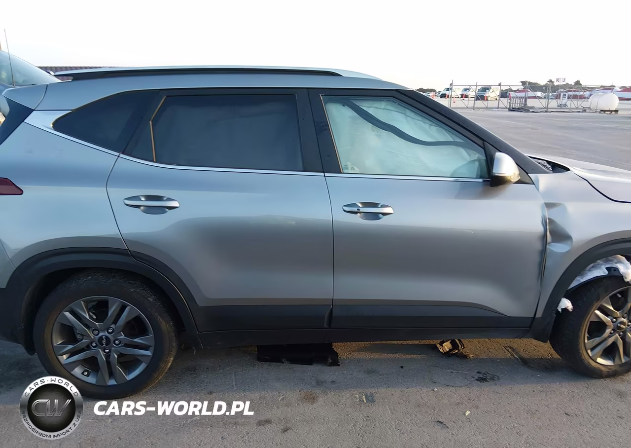 2023 Kia Seltos S VIN:KNDEU2AA9P7423237 - 13