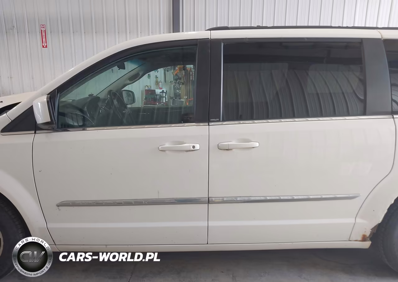 2011 Chrysler Town & Country Touring VIN:2A4RR5DG7BR675087 - 14