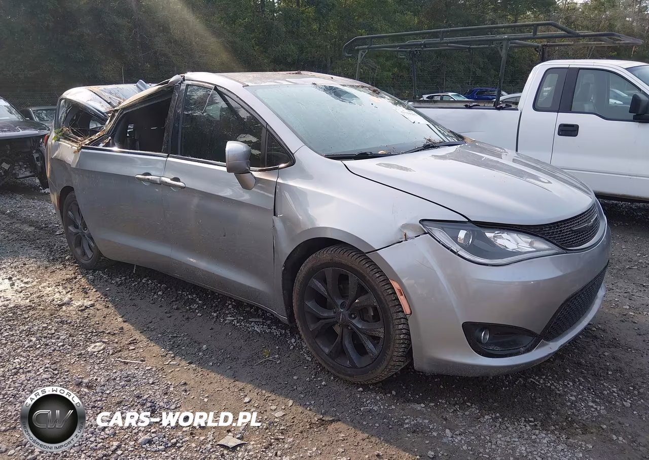 2018 Chrysler Pacifica Touring Plus – zdjęcie 1 z 16