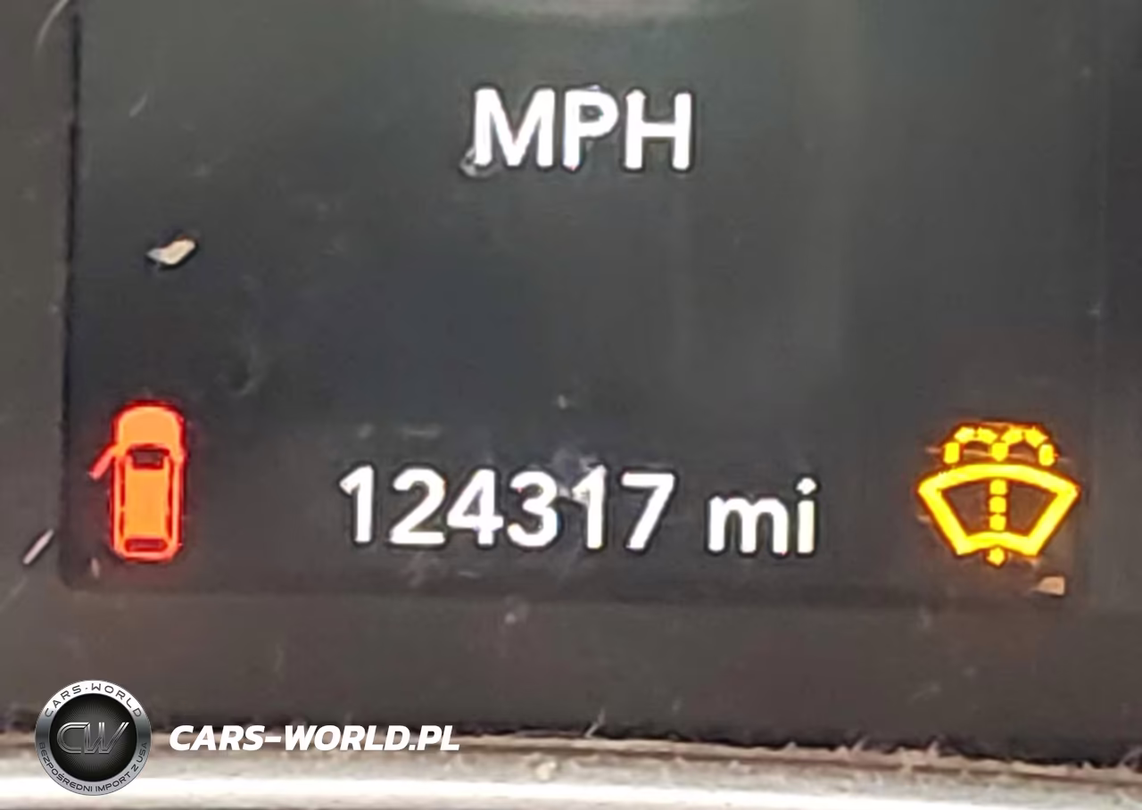 2018 Chrysler Pacifica Touring Plus VIN:2C4RC1FG2JR358281 - 15