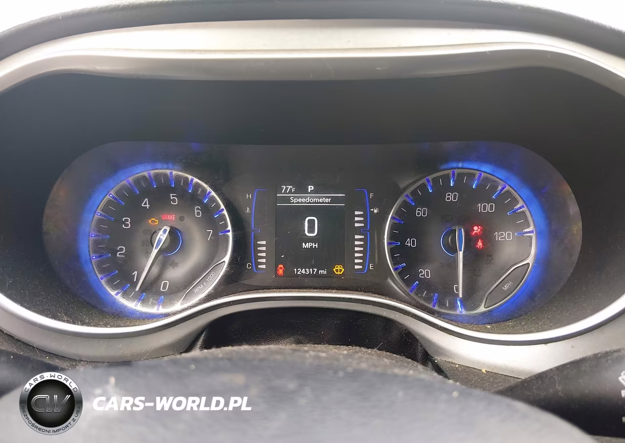 2018 Chrysler Pacifica Touring Plus VIN:2C4RC1FG2JR358281 - 7