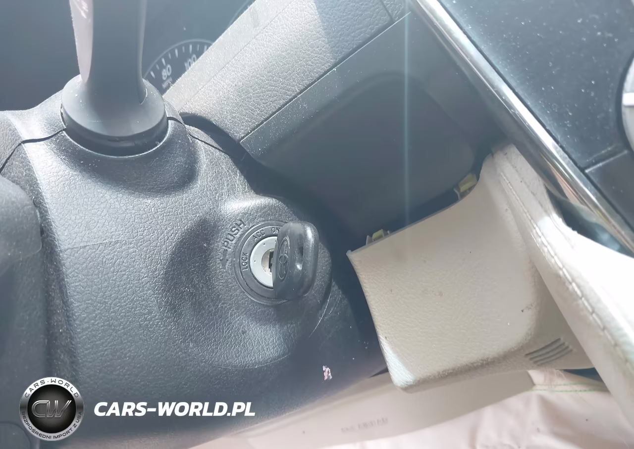 2014 Toyota Camry L VIN:4T1BF1FK2EU738089 - 11