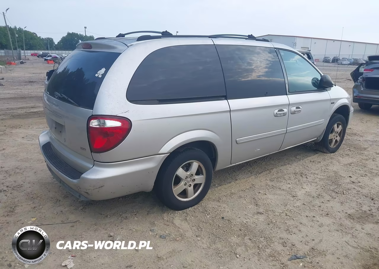 2005 Dodge Grand Caravan Sxt VIN:2D4GP44L45R290748 - 4