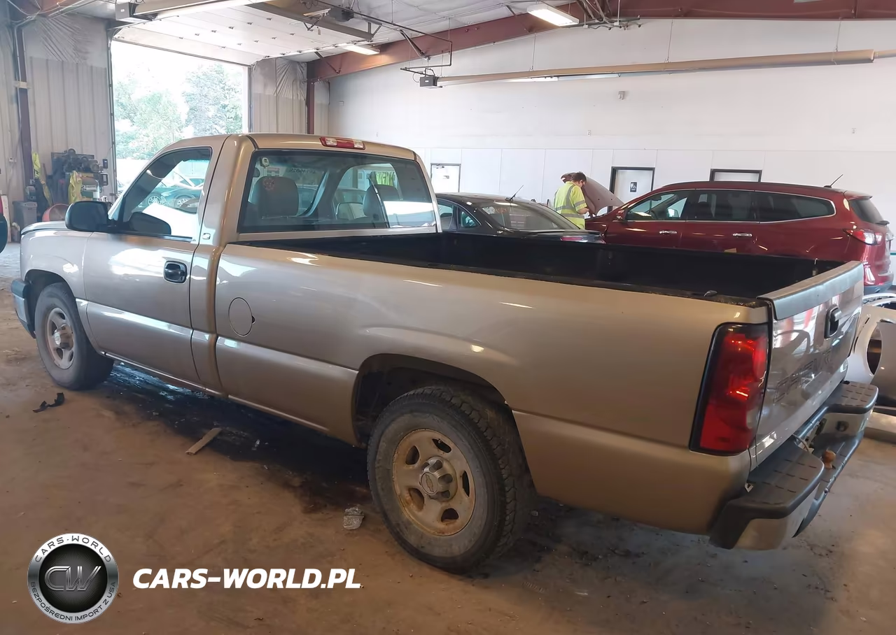 2004 Chevrolet Silverado 1500 Work Truck VIN:1GCEC14X64Z118825 - 3