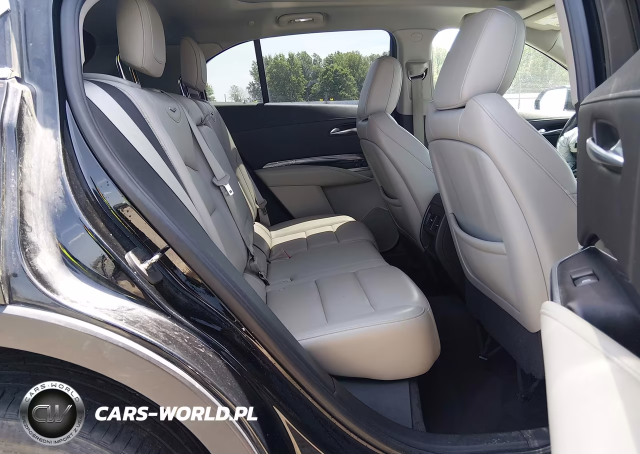 2019 Cadillac Xt4 Luxury VIN:1GYAZAR48KF199010 - 8
